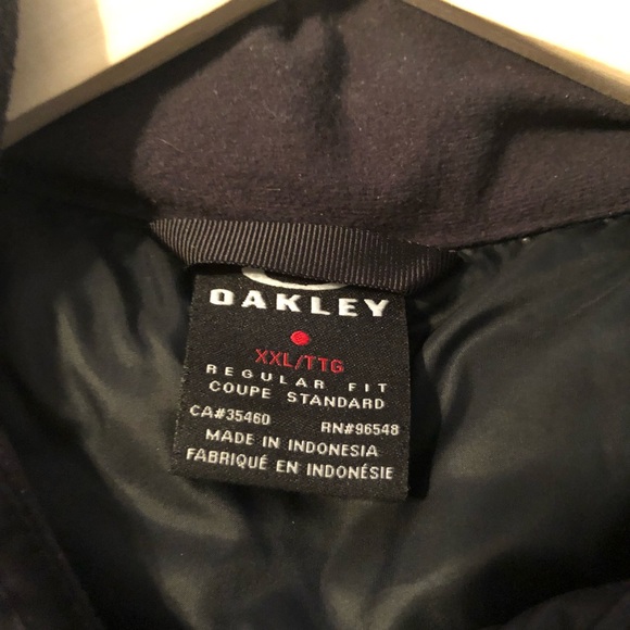 Puffy Oakley men’s coat - Picture 3 of 3